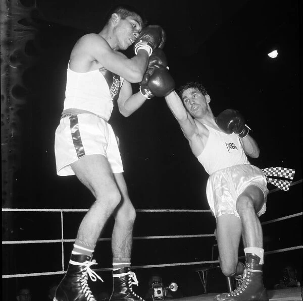 Johnny Cesspooch USA v Peter Benneyworth England seen here at a Amateur Boxing contest at