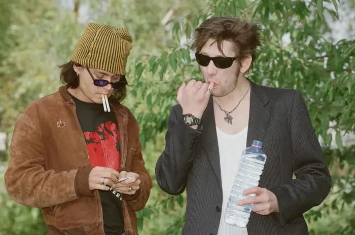 Framed Print : Johnny Depp (left in the hat) and singer Shane MacGowan Framed Print : Johnny Depp (left in the hat) and singer Shane MacGowan