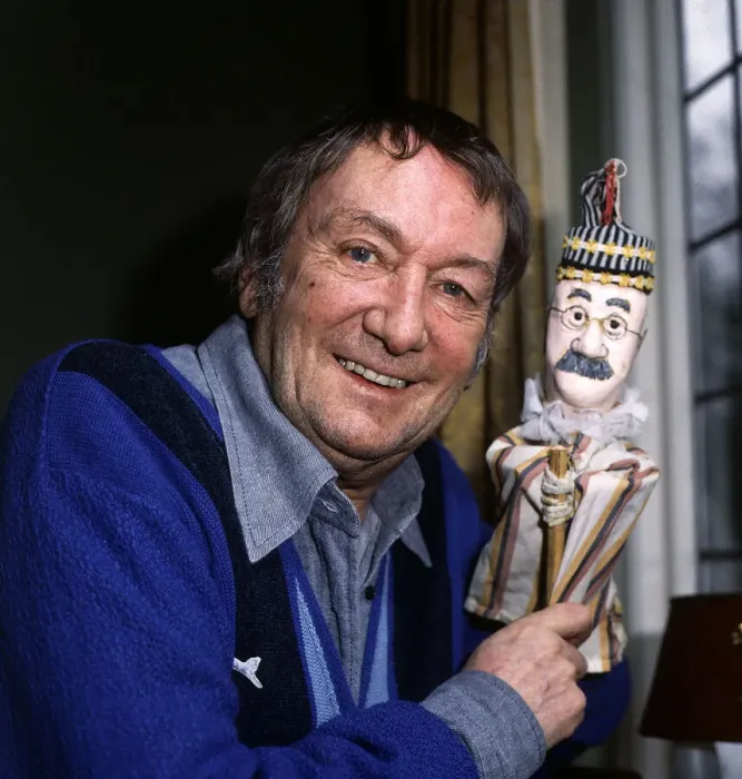 Framed Print : Johnny Speight 1981 holding Alf Garnett puppet Framed Print : Johnny Speight 1981 holding Alf Garnett puppet