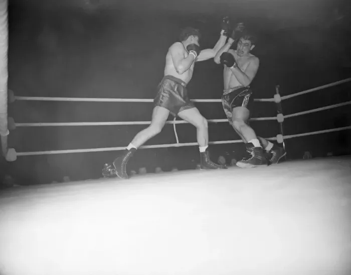 Framed Print : Johnny Williams v Jack Gardener 12 / 3 / 1952 C1228 / 3 Framed Print : Johnny Williams v Jack Gardener 12 / 3 / 1952 C1228 / 3