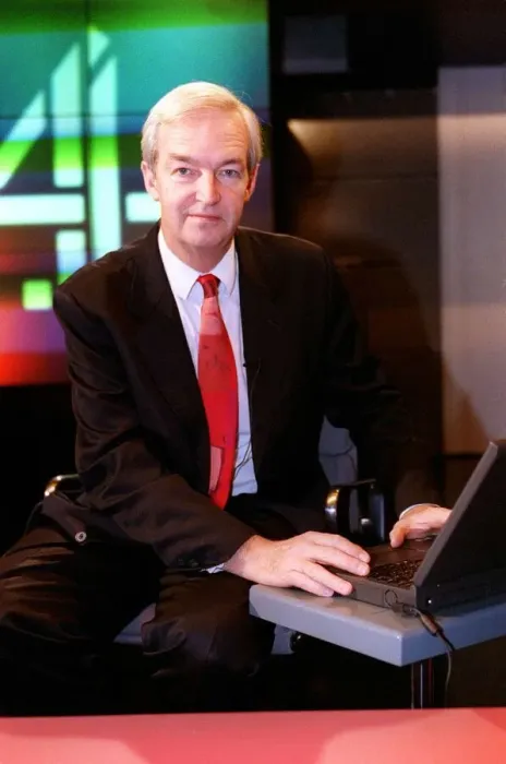 Framed Print : Jon Snow TV Presenter December 1998 Cahnnel 4 newscaster A©mirrorpix Framed Print : Jon Snow TV Presenter December 1998 Cahnnel 4 newscaster A©mirrorpix
