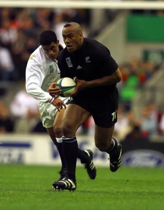Framed Print : Jonah Lomu scoring a try Oct 1999 breaks the tackle of Jeremy Guscott to go Framed Print : Jonah Lomu scoring a try Oct 1999 breaks the tackle of Jeremy Guscott to go