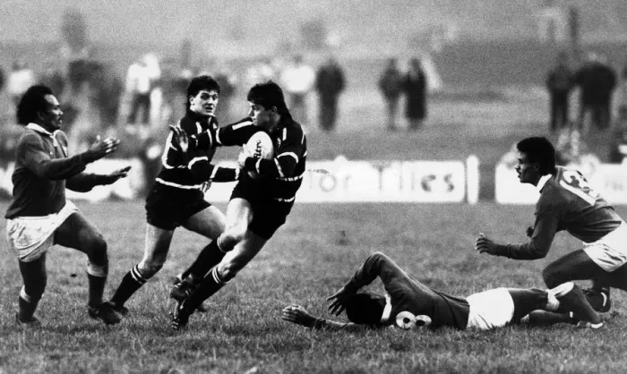 Framed Print : Jonathan Mason, Pontypridd Rugby Union Player, leaves the Western Samoans floundering