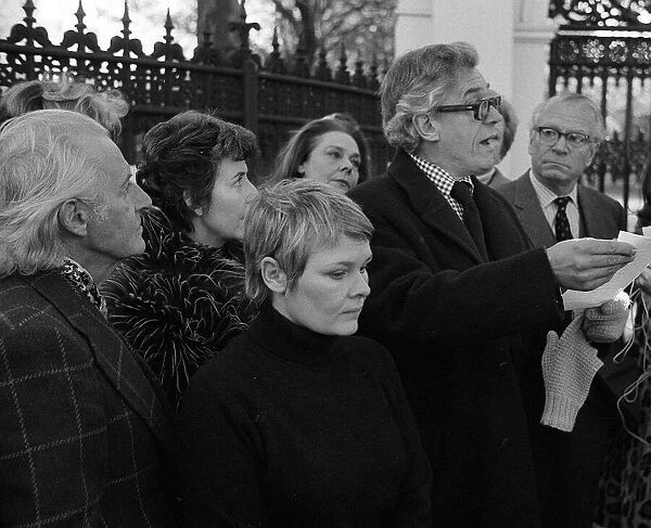 Judi Dench, Paul Schofield and Sir Laurence Olivier Nov 1973 are part of a group