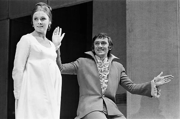 Judi Dench (who plays Hermione) with Barrie Ingham (who plays Leontes