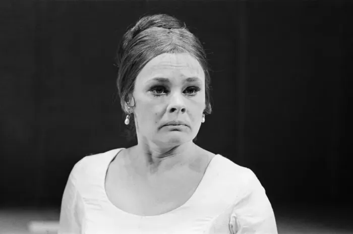 Framed Print : Judi Dench (who plays Hermione) starring in A Winters Tale by William Shakespeare Framed Print : Judi Dench (who plays Hermione) starring in A Winters Tale by William Shakespeare