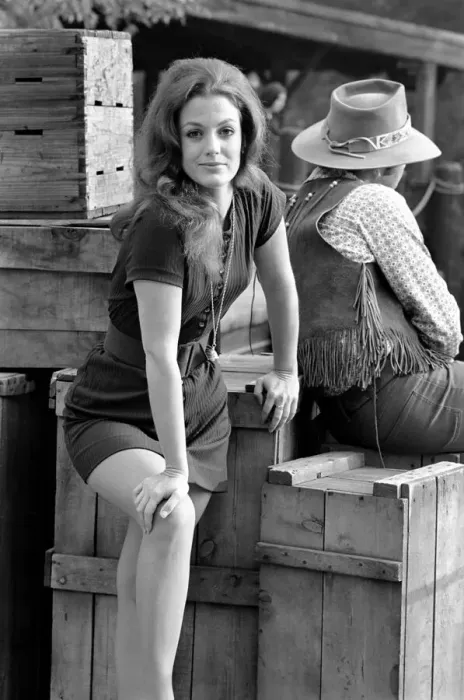 Framed Print : Judy Brown (25) of Hollywood hills. December 1969 Z12353-005