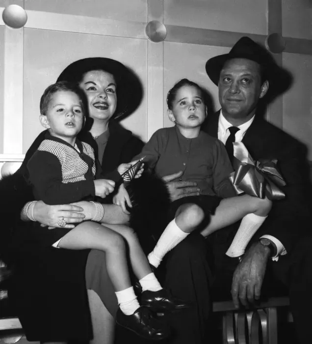 Framed Print : Judy Garland with her husband Sydney Luft and children at the Savoy Hotel in London 1957 Framed Print : Judy Garland with her husband Sydney Luft and children at the Savoy Hotel in London 1957