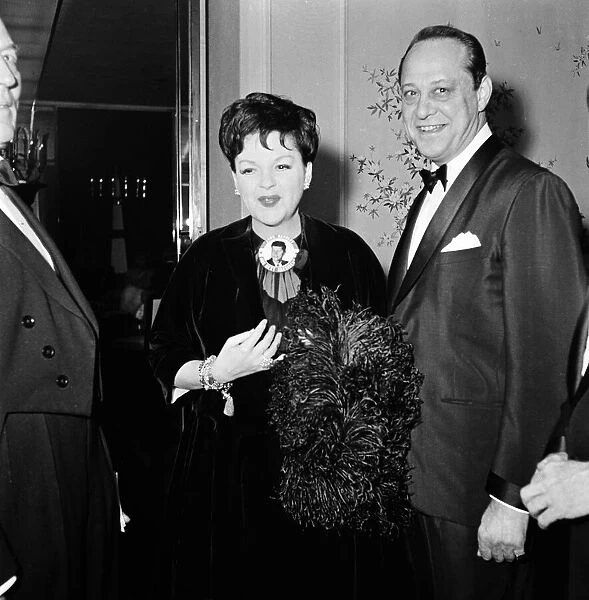 Judy Garland in London alongside her husband Sidney Luft. 1960