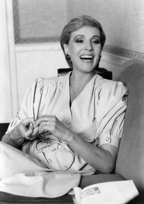 Framed Print : Julie Andrews. 28th June 1983 Framed Print : Julie Andrews. 28th June 1983