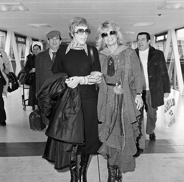 Julie Andrews and Dyan Cannon flew into Heathrow together after a chance meeting aboard a