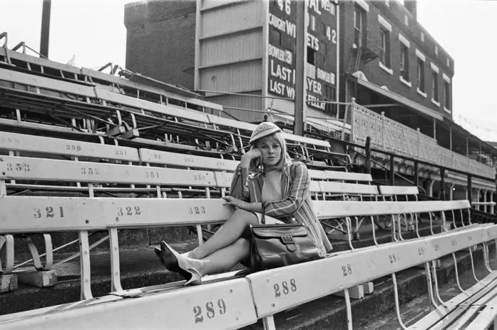 Framed Print : Julie Christie, actor, pictured on the set of the film Darling Framed Print : Julie Christie, actor, pictured on the set of the film Darling