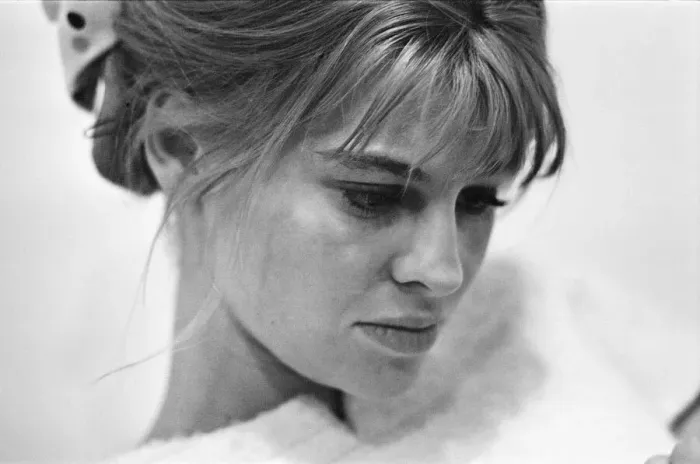 Framed Print : Julie Christie, actor, pictured on the set of the film Darling Framed Print : Julie Christie, actor, pictured on the set of the film Darling
