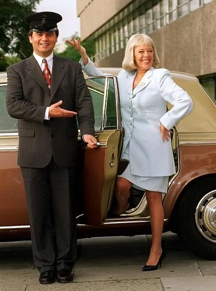 Julie Goodyear departing GMTV with Eamonn Holmes. 1995