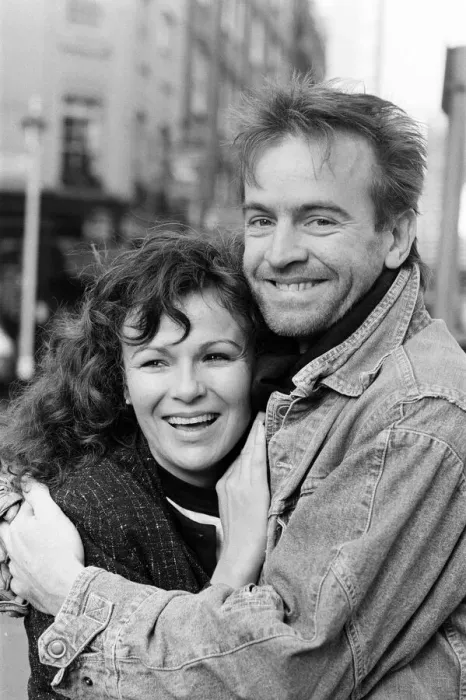 Framed Print : Julie Walters and Ian Charleson play the two central roles in the National Theatre Framed Print : Julie Walters and Ian Charleson play the two central roles in the National Theatre