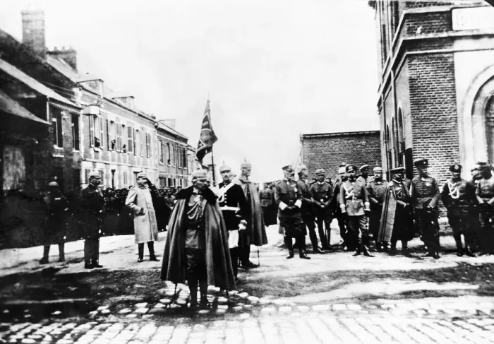 Framed Print : Kaiser Wilhelm II seen here reviewing the Prussian Guards Division at Marles in the Somme Framed Print : Kaiser Wilhelm II seen here reviewing the Prussian Guards Division at Marles in the Somme