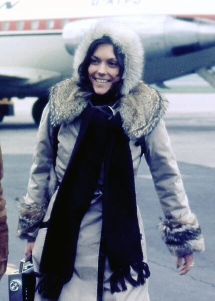 Karen Carpenter arriving at Birmingham airport. 26th February 1974