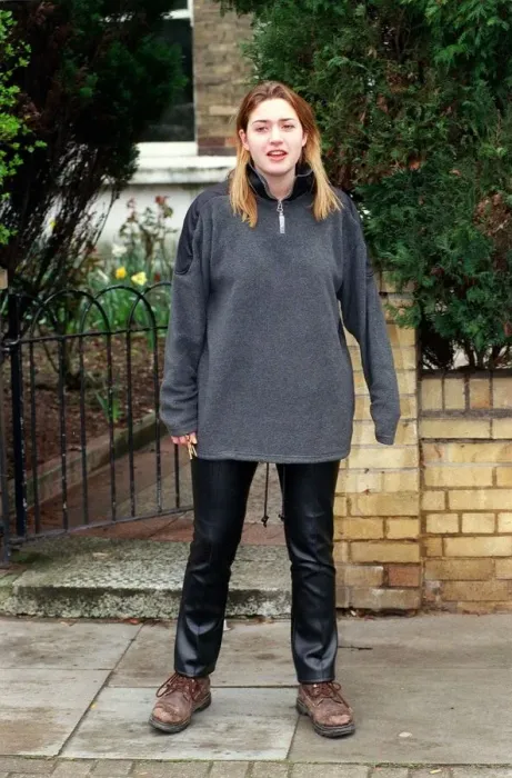 Framed Print : Kate Winslet Actress March 98 Outside her new home Framed Print : Kate Winslet Actress March 98 Outside her new home