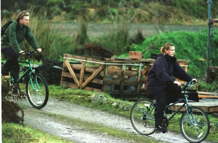Framed Print : Kate Winslet and new husband Jim Threapleton Nov 1998 on honeymoon in the Scottish Framed Print : Kate Winslet and new husband Jim Threapleton Nov 1998 on honeymoon in the Scottish