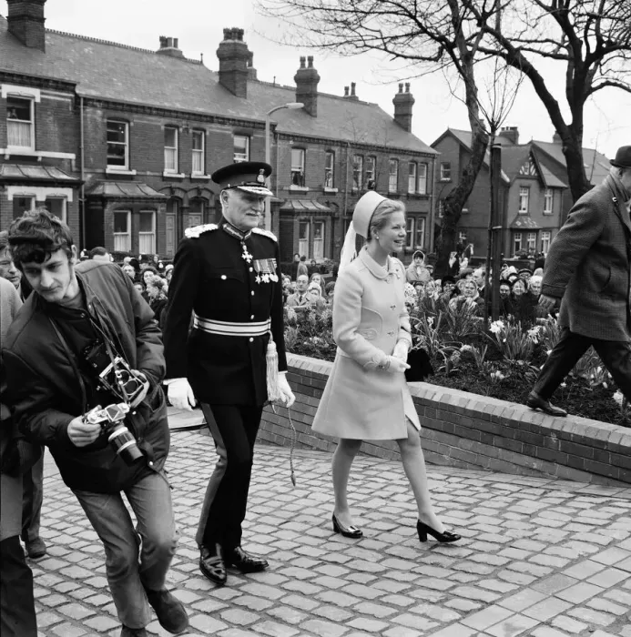 Framed Print : Katharine, Duchess of Kent, opens the new Civic Centre in Castleford, West Yorkshire Framed Print : Katharine, Duchess of Kent, opens the new Civic Centre in Castleford, West Yorkshire