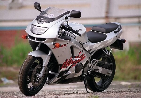 Kawasaki Ninja ZX 6R Motorbike August 1997