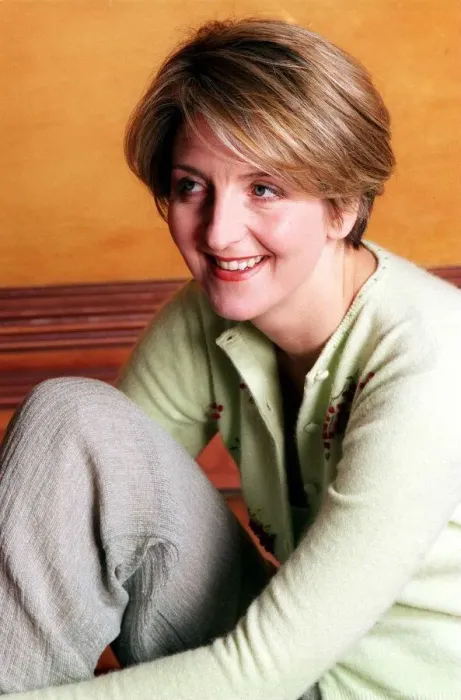 Framed Print : Kaye Adams TV presenter February 1999 wearing green cardigan linen trousers Framed Print : Kaye Adams TV presenter February 1999 wearing green cardigan linen trousers