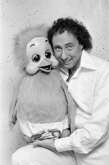 Framed Print : Keith Harris, ventriloquist and dummy, Orville the Duck, 8th June 1983 Framed Print : Keith Harris, ventriloquist and dummy, Orville the Duck, 8th June 1983