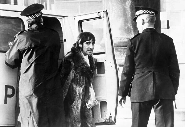 Keith Moon, drummer of The Who October 1975 could not take off from Glasgow or