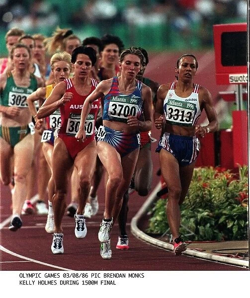 Kelly Holmes athlete of Great Britain during the 1500m final in the Atlanta Olympic Games