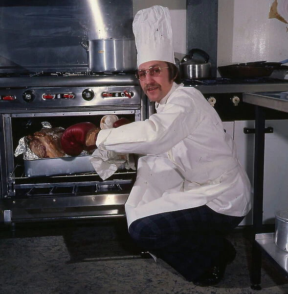 Ken Buchanan boxer February 1976 Chef hat uniform oven wearing boxing gloves