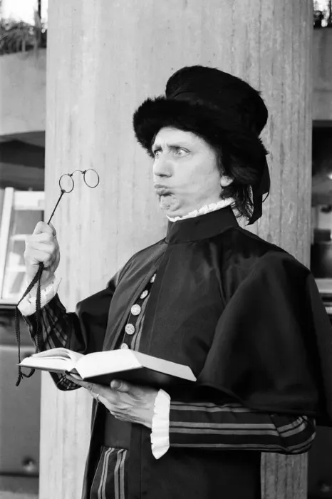 Framed Print : Ken Dodd appears in the role of Malvolio in Twelfth Night at Liverpool Framed Print : Ken Dodd appears in the role of Malvolio in Twelfth Night at Liverpool