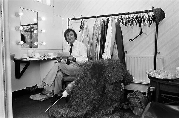 Ken Dodd in dressing room number 1 at Southport Theatre. 3rd September 1989