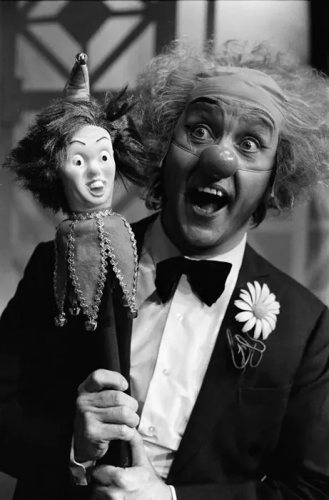 Framed Print : Ken Dodd, the nut of Knotty Ash, opens his one man show - Ha Ha - at the Playhouse Framed Print : Ken Dodd, the nut of Knotty Ash, opens his one man show - Ha Ha - at the Playhouse