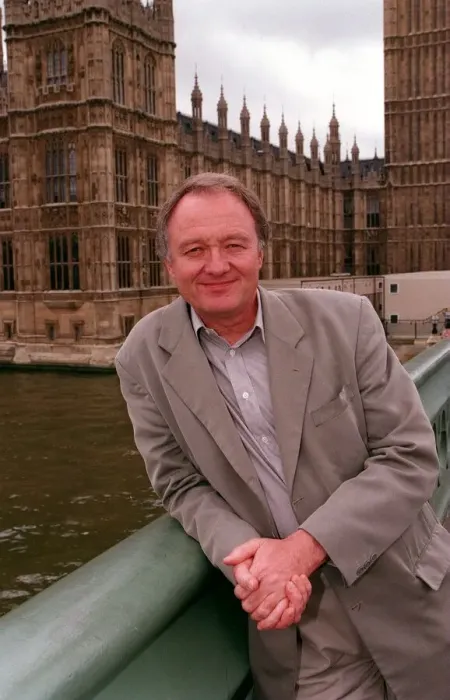 Framed Print : Ken Livingstone MP June 1998 standing on Westminster Bridge outside the Houses of Framed Print : Ken Livingstone MP June 1998 standing on Westminster Bridge outside the Houses of