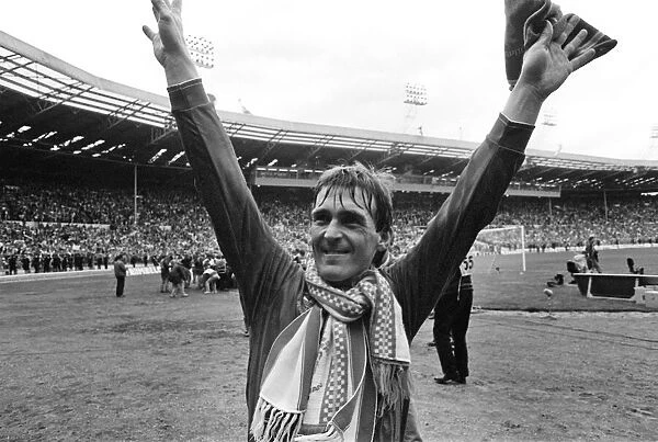 Kenny Dalglish football 1986 after Liverpool won the FA Cup Liverpool 3 Everton 1