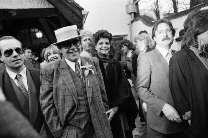 Framed Print : Kenny Everett is best man at the wedding of his former wife Lee Framed Print : Kenny Everett is best man at the wedding of his former wife Lee