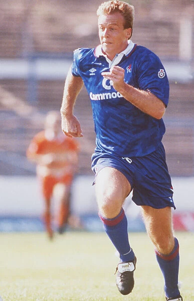 Kerry Dixon, football player playing for Chelsea