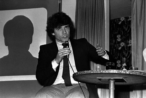 The Kevin Keegan Roadshow at the Heaton RAOB Club in February 1983 Kevin on stage