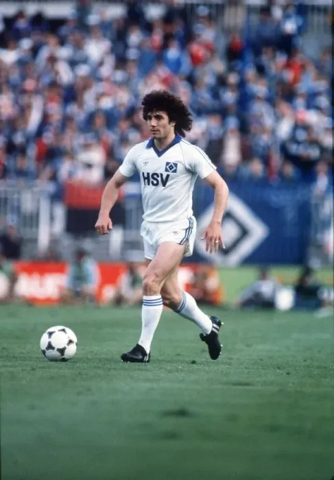 Framed Print : Kevin Keegan SV Hamburg in the European Cup Final 1980 Nottingham Forest V SV Hamburg Framed Print : Kevin Keegan SV Hamburg in the European Cup Final 1980 Nottingham Forest V SV Hamburg