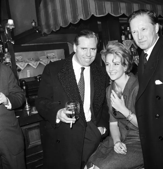 Framed Print : Kevin McClory, film producer, accompanied by wife and heiress Bobo Sigrist, High Court Framed Print : Kevin McClory, film producer, accompanied by wife and heiress Bobo Sigrist, High Court