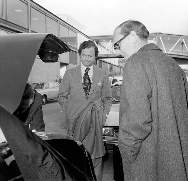 King Carl Gustav at Heathrow Airport today. January 1975 75-00304-001