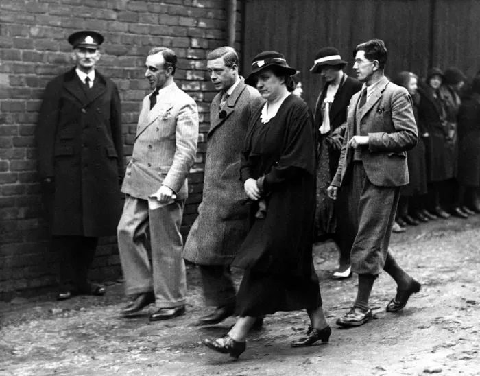 Framed Print : King Edward VIII - Abdicated 10 December 1936 then became the Duke of Windsor Framed Print : King Edward VIII - Abdicated 10 December 1936 then became the Duke of Windsor