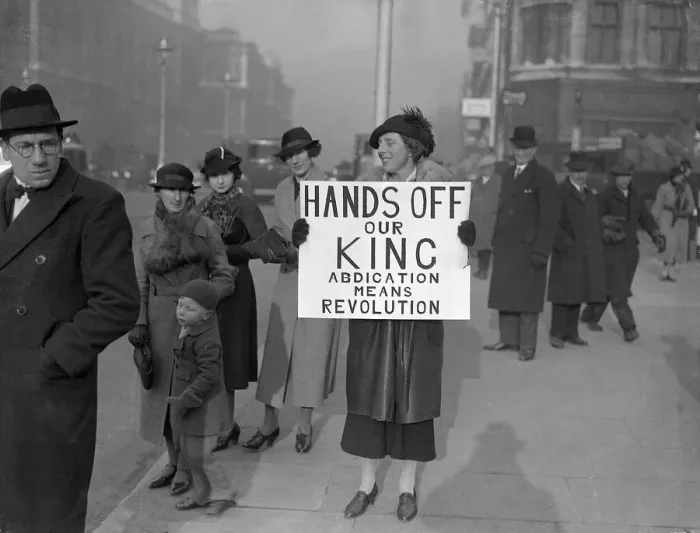 Framed Print : King Edward VIII Abdication Crisis Royal supporters marching with banner which