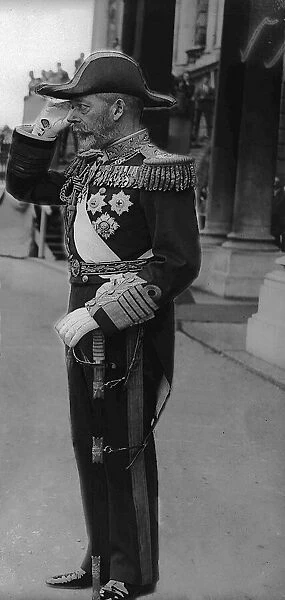 King George V opens the Northern Ireland Parliament, Jun 1921 in Belfast