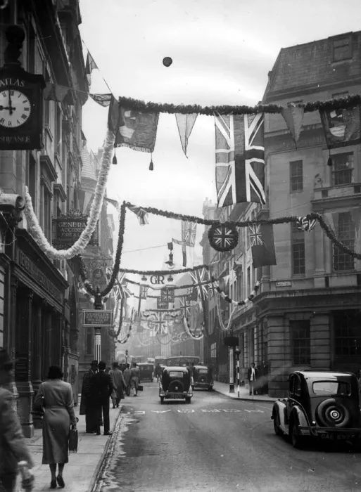 Framed Print : King George VI Coronation decoration in. Clare Street, Bristol May 1937