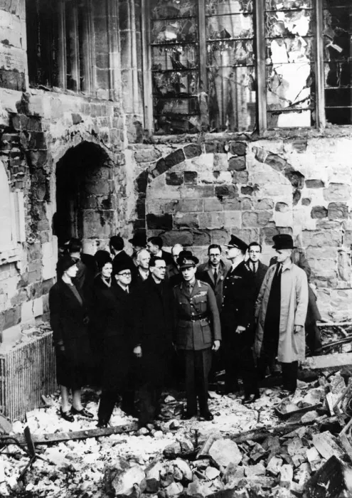 Framed Print : King George VI visited Coventry this morning and spent four hours sharing in the city