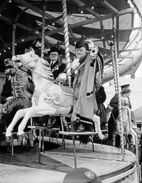 Framed Print : Kings Lynn Mart Fair, Norfolk. 15th February 1953