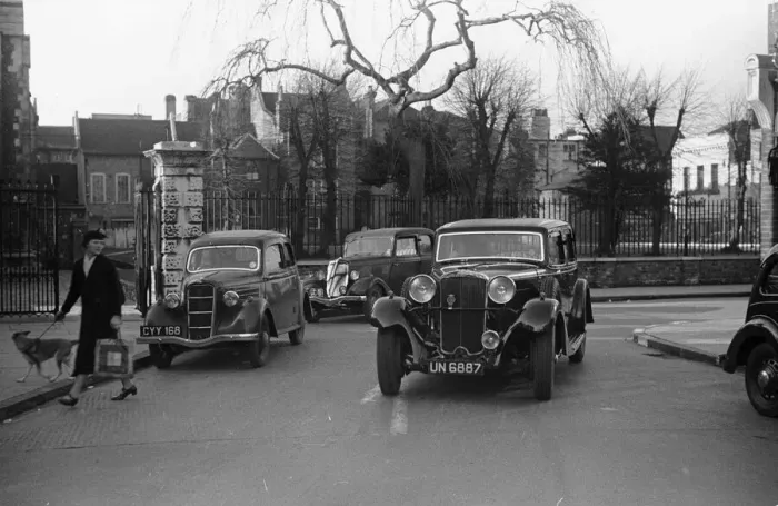 Framed Print : Kingston Upon Thames street scene. Cira 1936