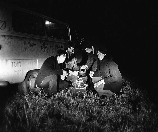 The Kinks pop group 1964 Ray Davies, Dave Davies