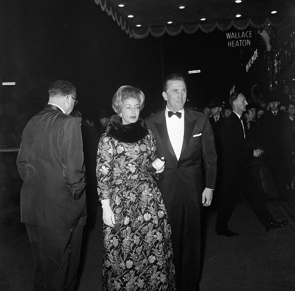 Kirk Douglas and his wife Anne attend the premiere of Spartacus